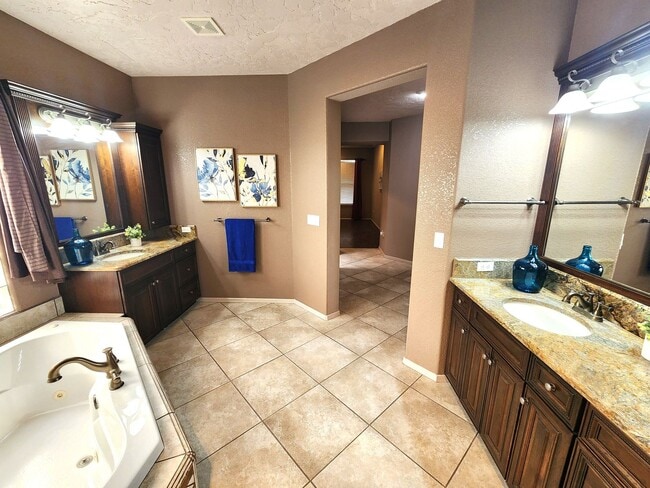 Building Photo - 3635 Arroyo Verde St