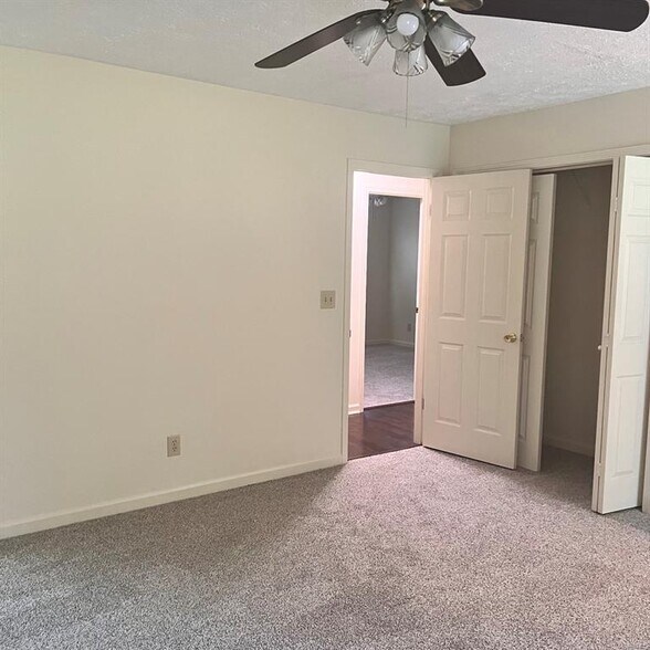 Building Photo - 5416 Handel Dr