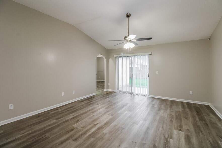 Building Photo - 1459 Dog Fennel Ct