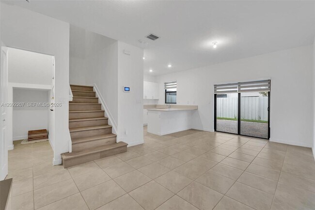 Building Photo - 12871 SW 233rd Terrace