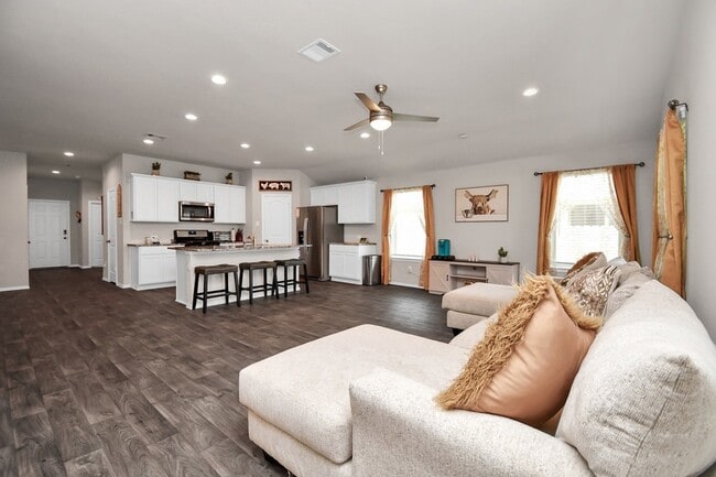 Building Photo - 3610 Crimson Embers Lane