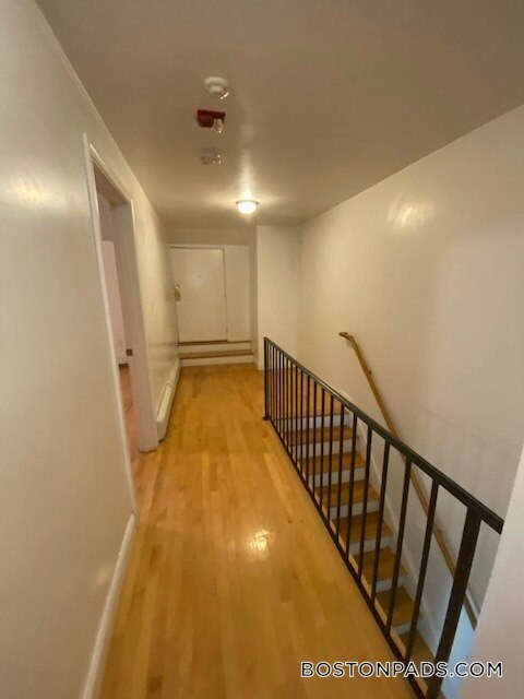 Building Photo - 85 Stoughton St