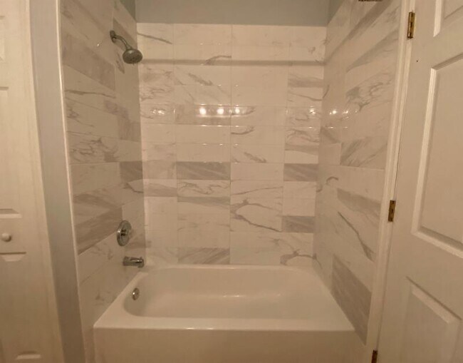 Building Photo - 9918 Autumn Creek Ln