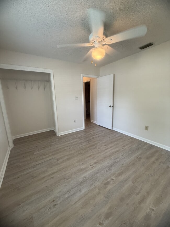 Building Photo - 6576 Pebble Beach Crescent