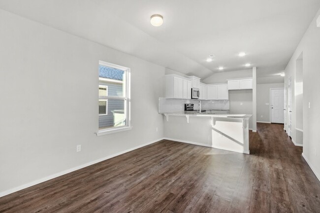 Building Photo - Brand new 3 bedroom, 2 bathroom home in Fayetteville, Arkansas
