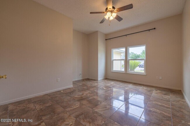 Building Photo - 1413 Heather Ct