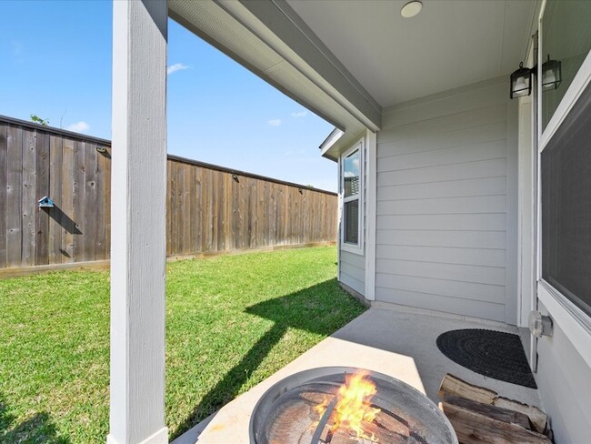 Building Photo - 2546 Steelhead Dr