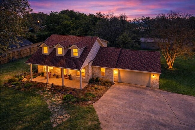 Building Photo - 3701 Del Robles Dr