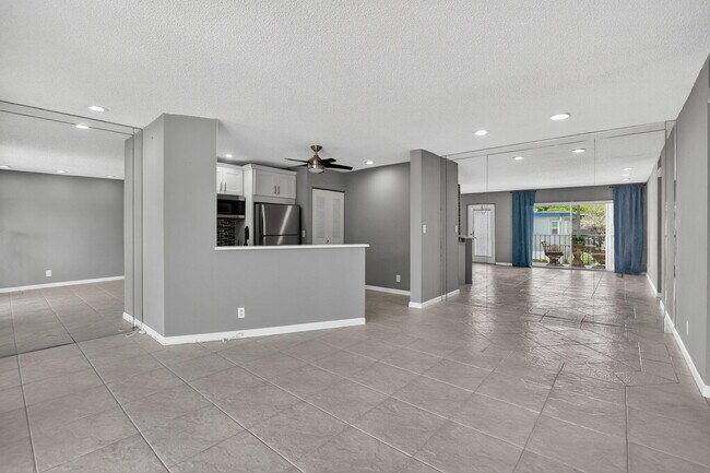Building Photo - 7535 S Oriole Blvd