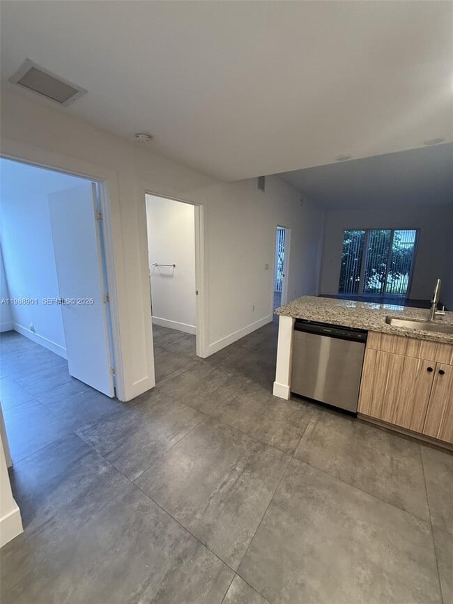 Building Photo - 2010 SW 25th Ter