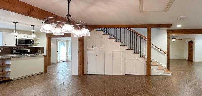 Building Photo - China Grove 4 bedroom, 3 bathroom