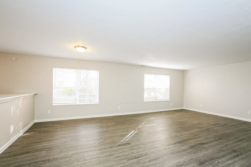 Building Photo - 5531 Fair Ridge Pl