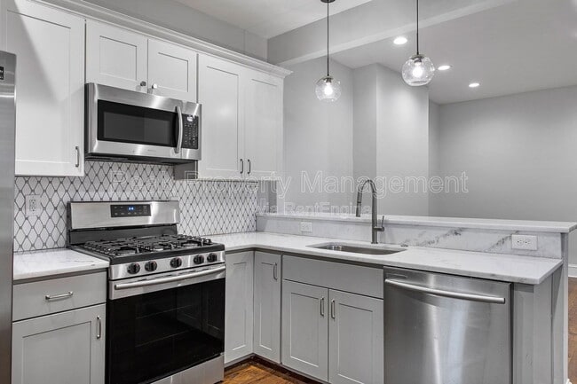 Building Photo - 2702 P St