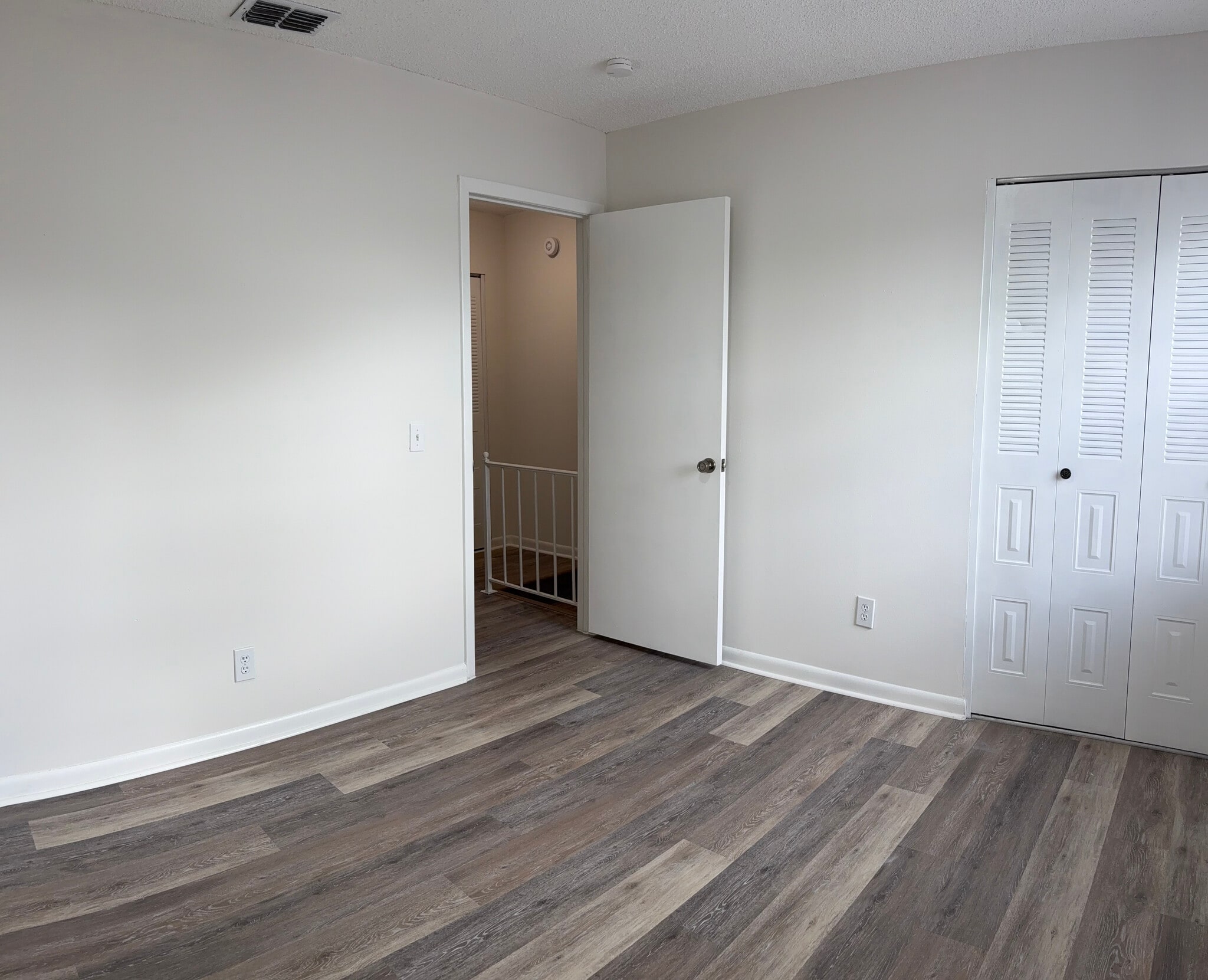 Building Photo - 6141 Oak Cluster Cir