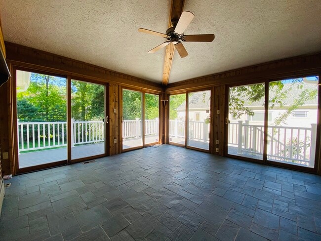 Building Photo - 6629 Kirby Ct
