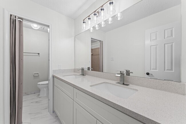 Building Photo - 110 Shadow Wood Dr