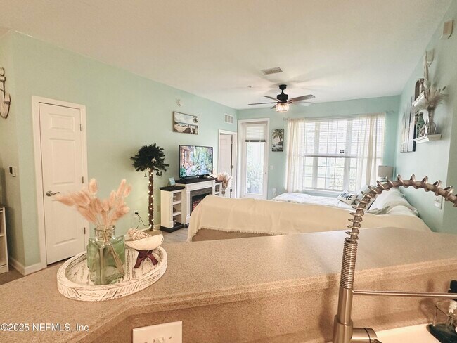 Building Photo - 11251 Campfield Dr