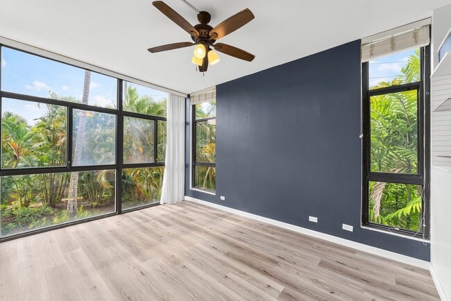 Building Photo - Kailua - End unit - amenities gallore - 3 bed, 2 bath Available NOW !