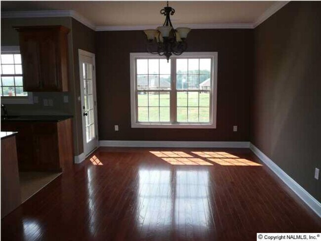 Building Photo - 132 Meadow Ridge Dr