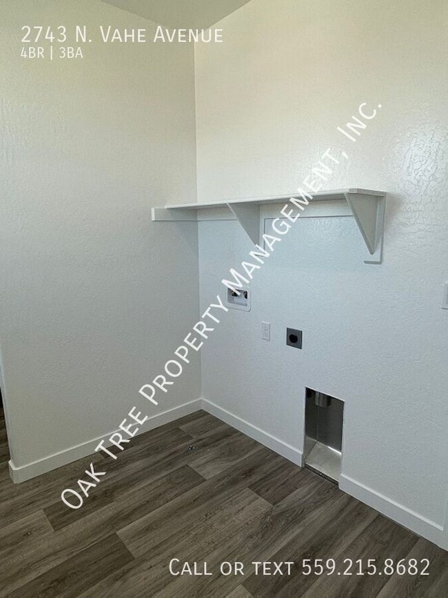 Building Photo - 2743 N Vahe Ave