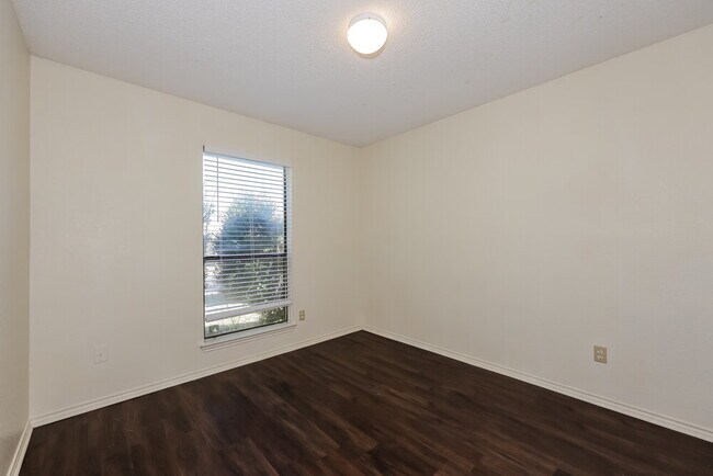 Building Photo - 7908 Gladewater Dr