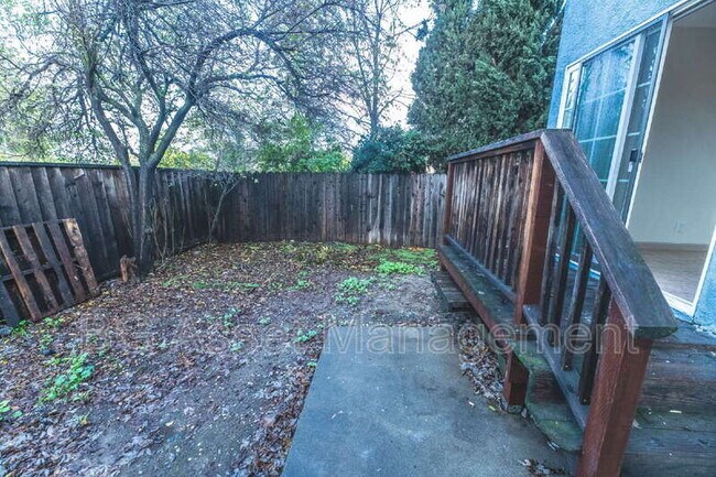 Building Photo - 1640 Barrus Ave