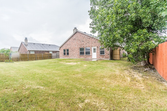 Building Photo - 1413 Gordon Dr