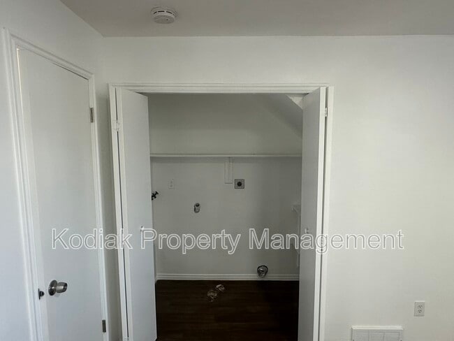 Building Photo - 1149 Nayon St