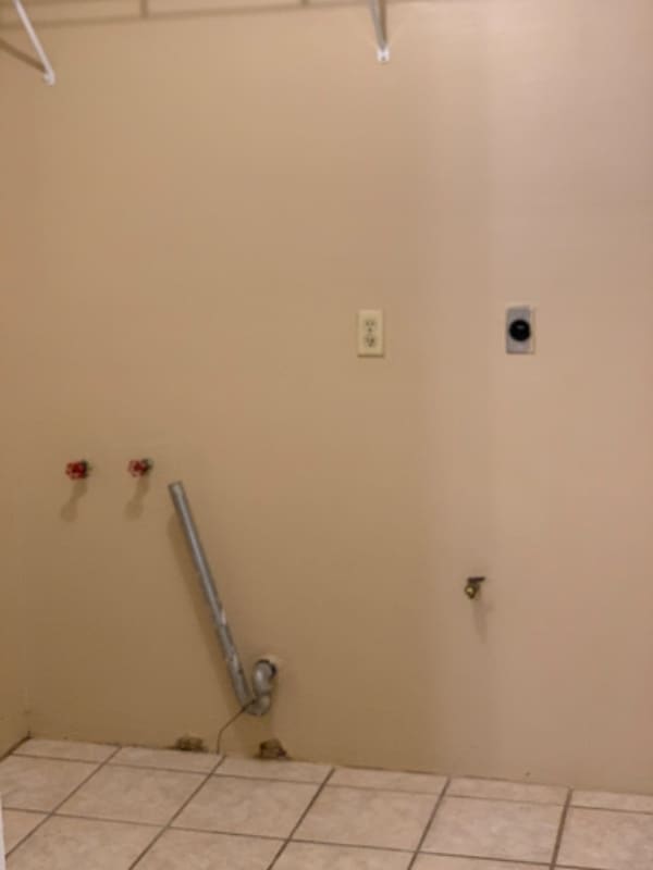 Building Photo - 301 Cascade Dr