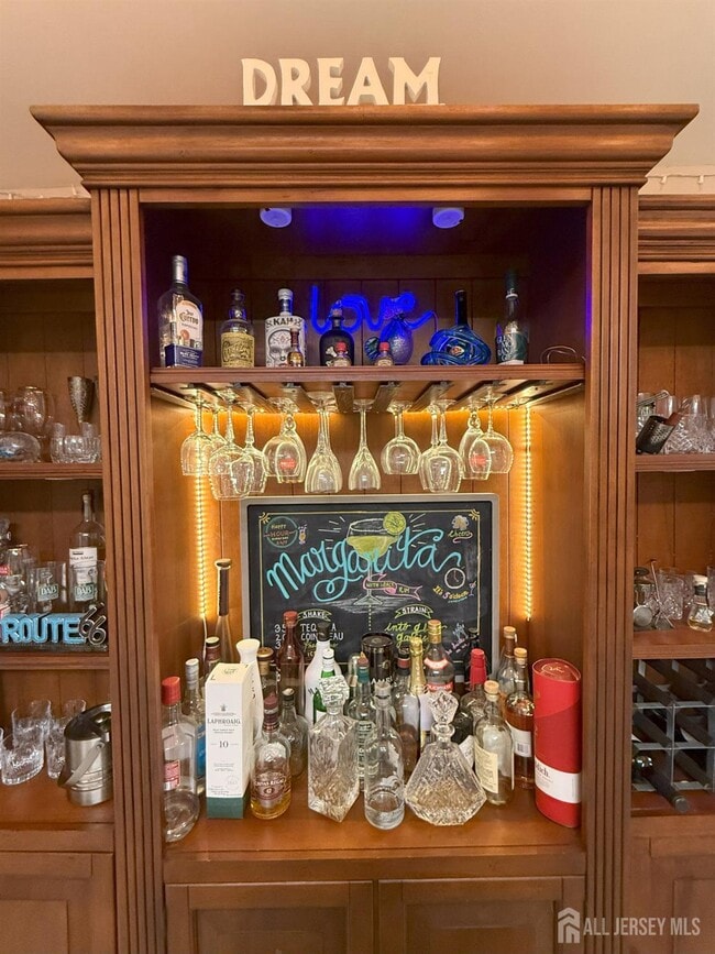 Building Photo - 37 Dorchester Dr