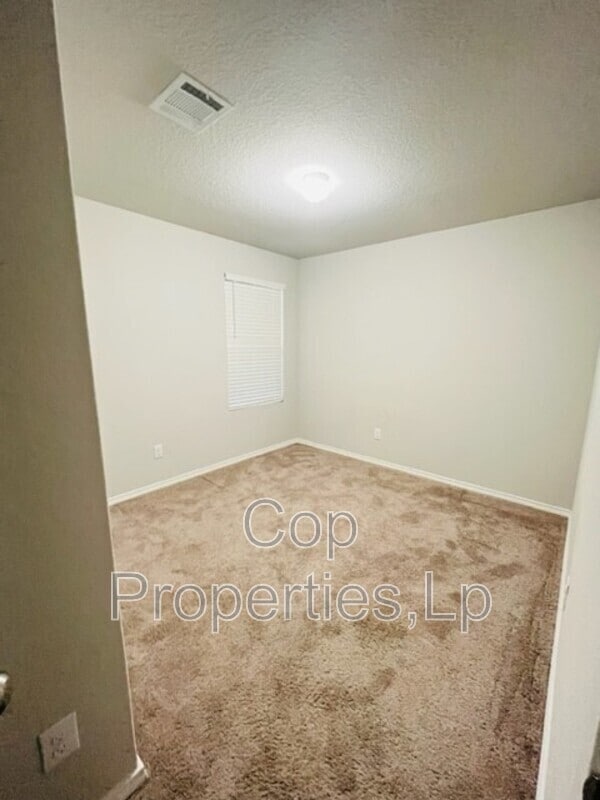 Building Photo - 4235 Mesa Cove