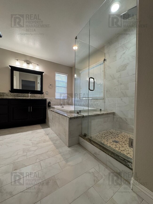 Building Photo - Gorgeous Murrieta Home with Main Floor Bedroom and Bathroom