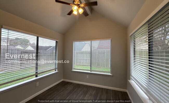 Building Photo - 18611 Headland Dr