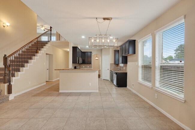 Building Photo - 13302 Hidden Valley Dr