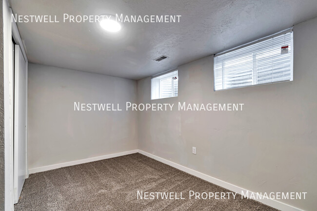 Building Photo - 1296 Gillespie Ave