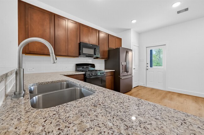 Building Photo - 4506 Blue Mountain Laurel St