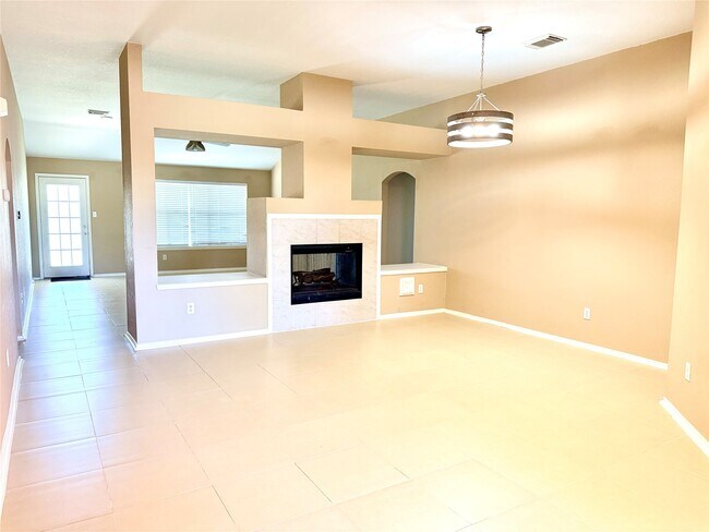 Building Photo - 23023 Canal Rd