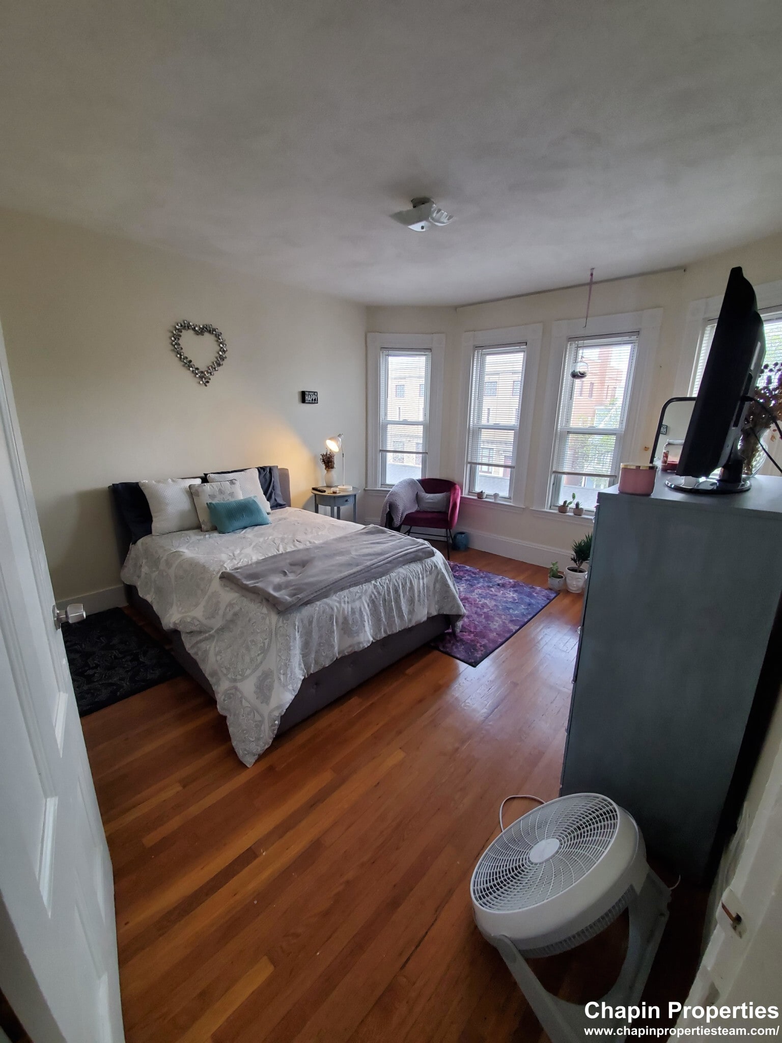 Building Photo - 40 Forest St