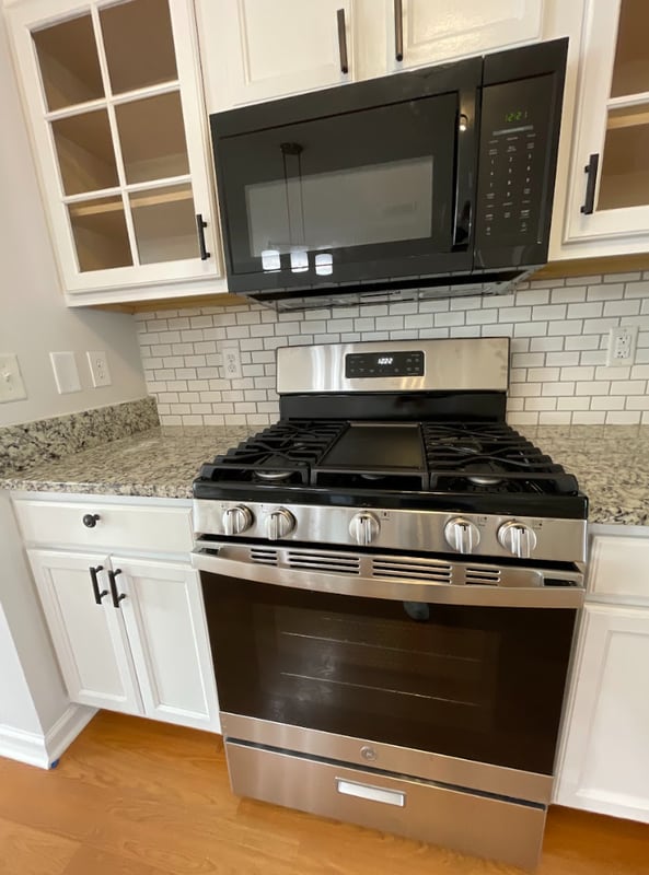 Building Photo - 660 Kenridge Way