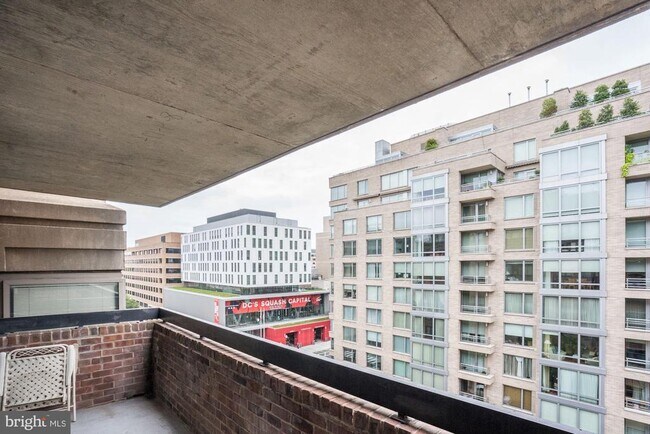 Building Photo - 1140 23rd St NW