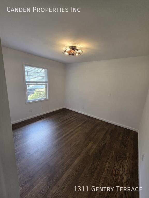 Building Photo - 1311 Gentry Terrace