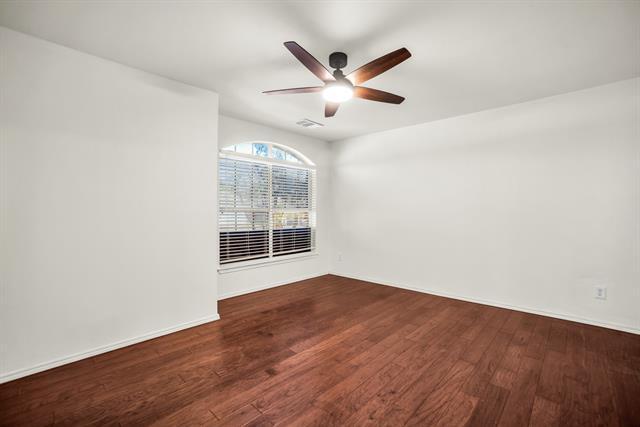 Building Photo - 9017 Hampton Ct