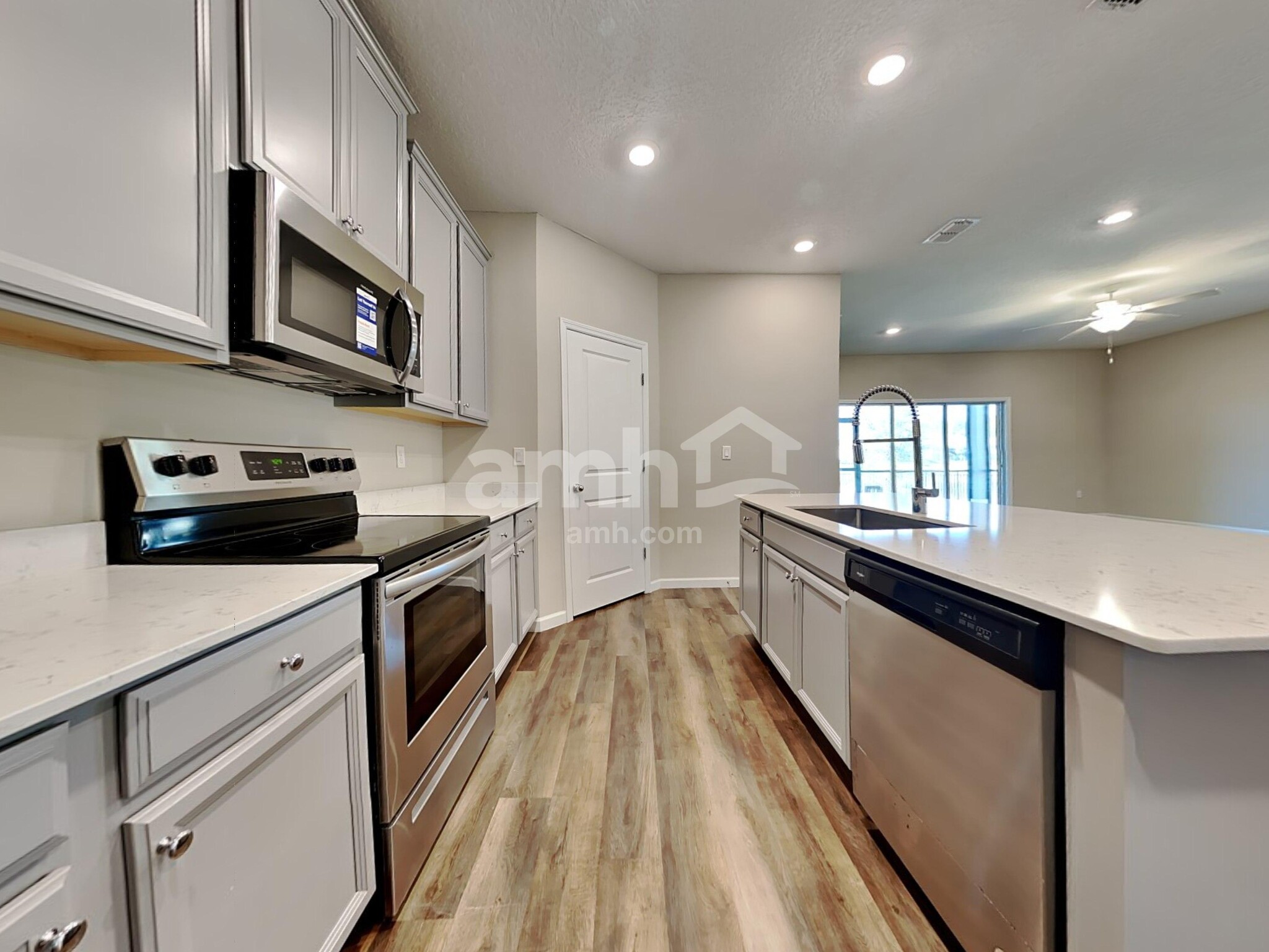 Building Photo - 82 Hemlock Point