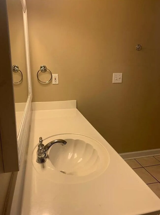 Building Photo - 3/2 for rent in Reservoir East in Brandon ...