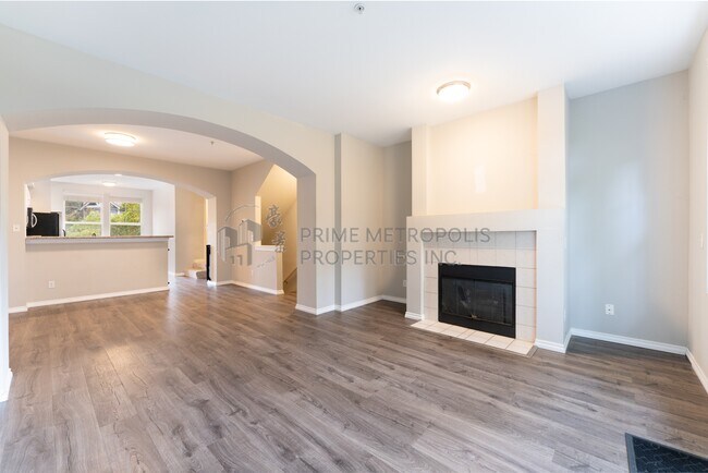 Building Photo - 2062 Newport Way NW