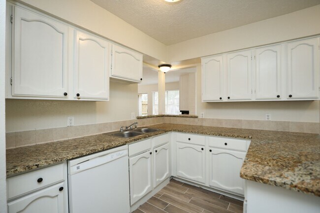 Building Photo - 22318 Fincastle Dr