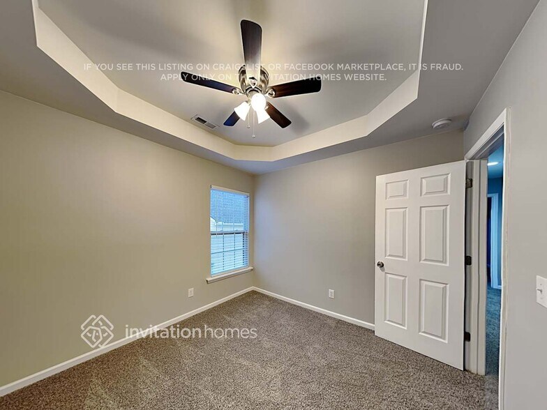 Building Photo - 720 Red Oak Tree Dr