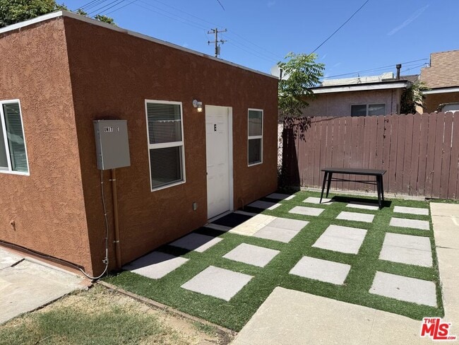Building Photo - 1111 Orizaba Ave