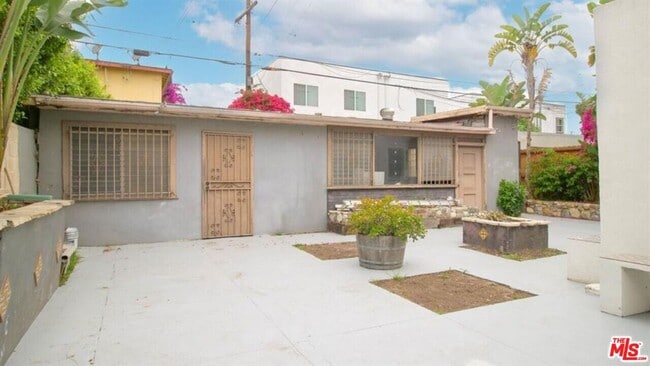 Building Photo - 1435 Ridgeley Dr