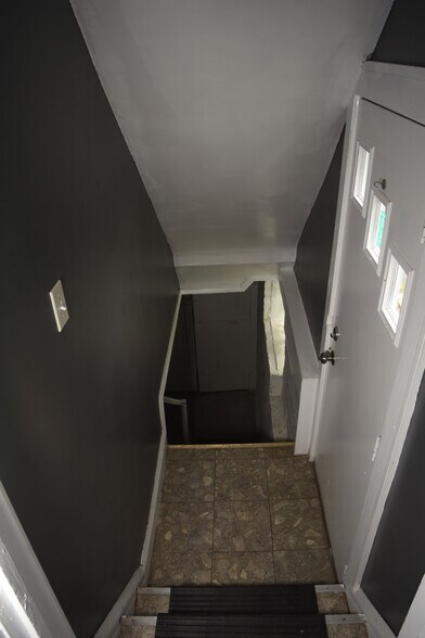 Building Photo - 13407 Cedar Rd